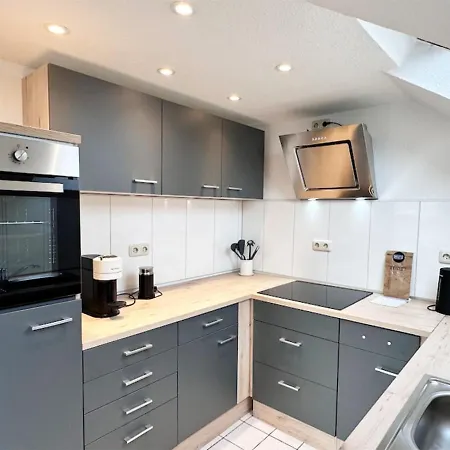 Modernes City-apartment In *